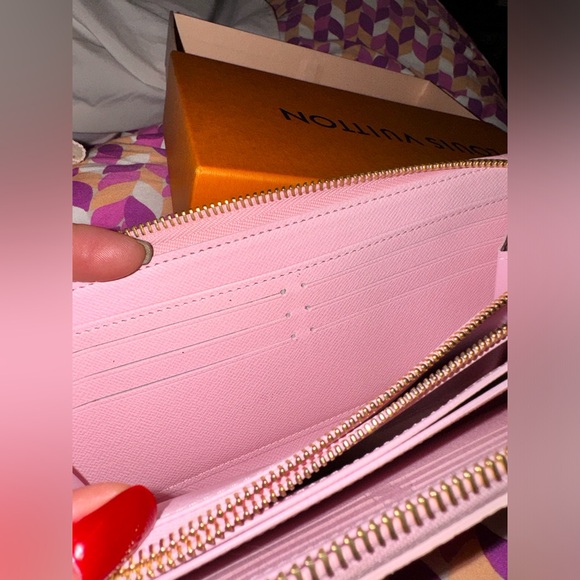 Authentic LOUIS VUITTON Zippy wallet LV by the Pool canvas Pink Yellow - Picture 13 of 16